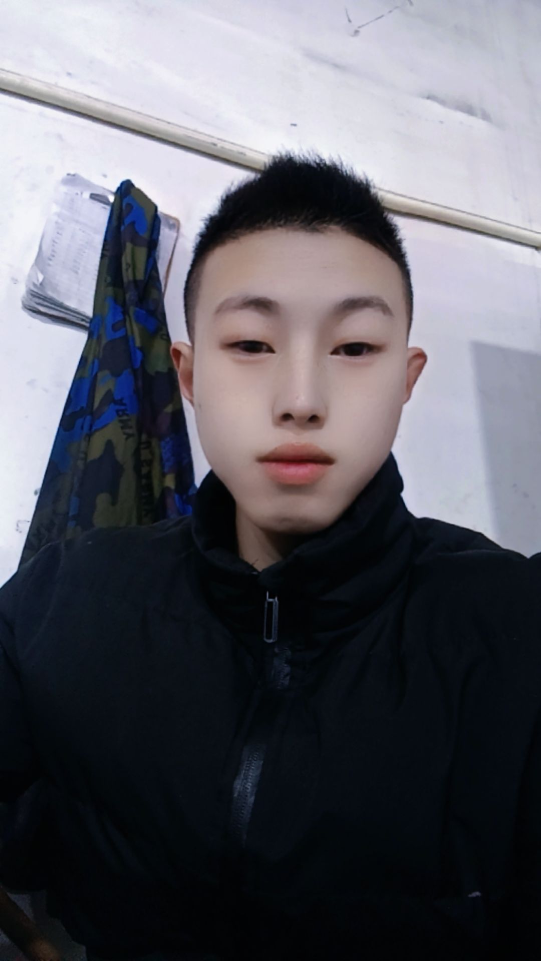 牧马人刚刚