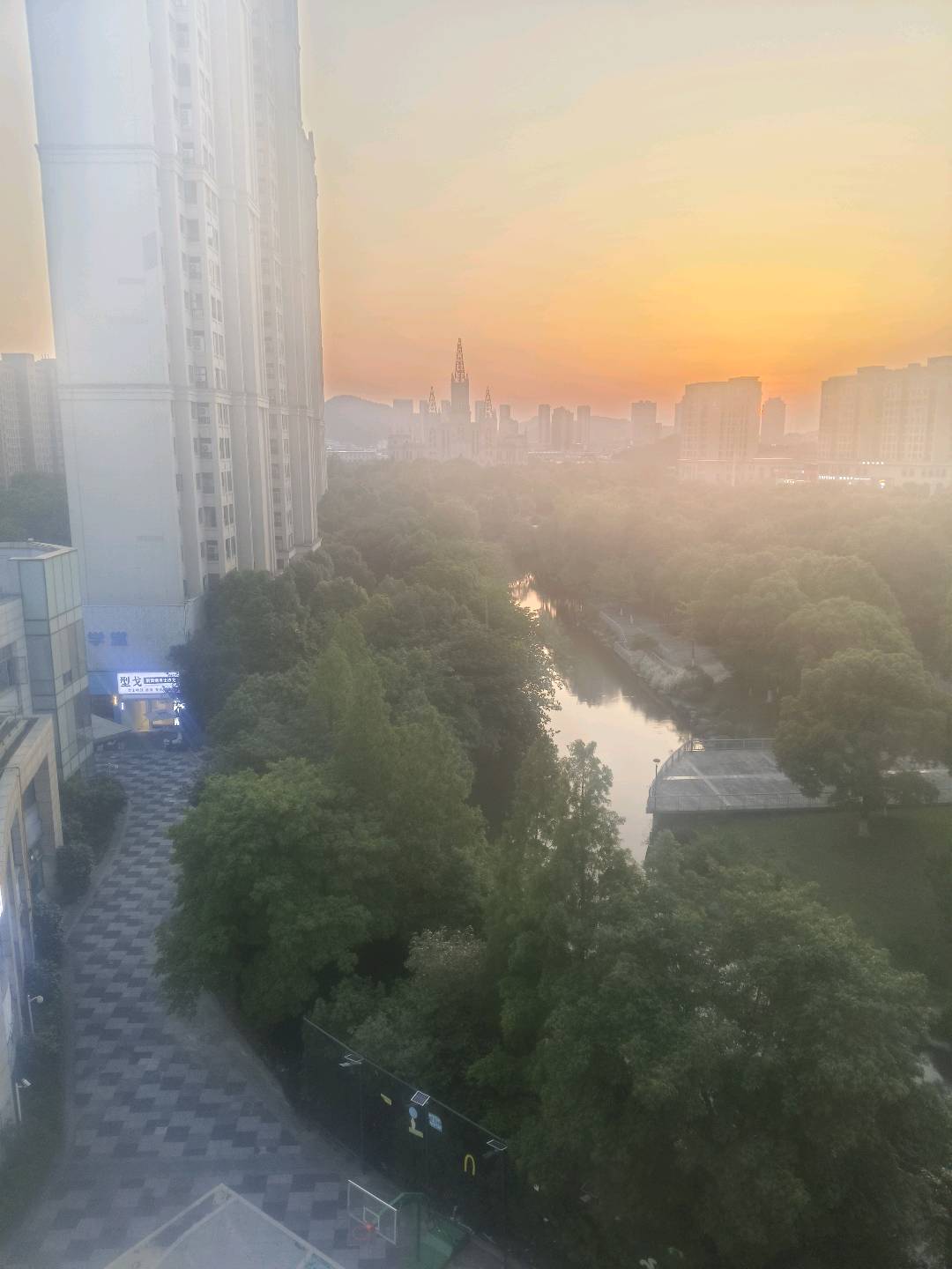 银行