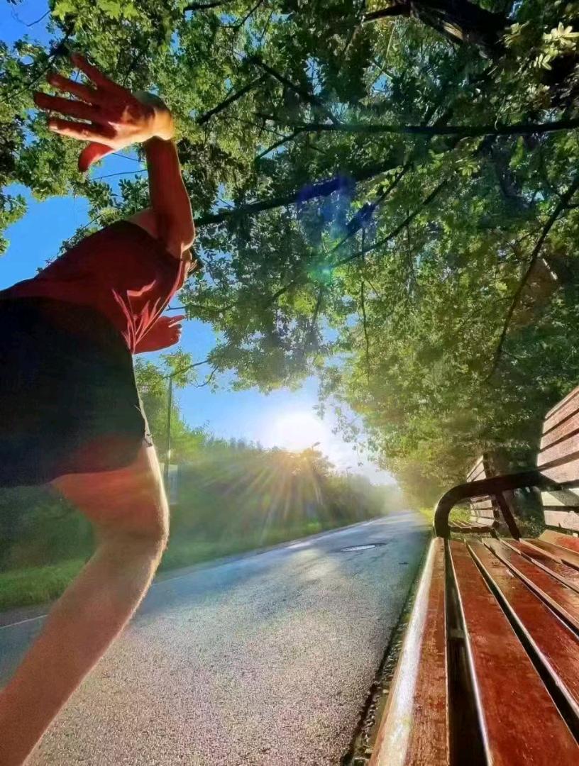 招互联网创业项目整合网站合作人，添加微信咨询即可免费获得20个实操项目!