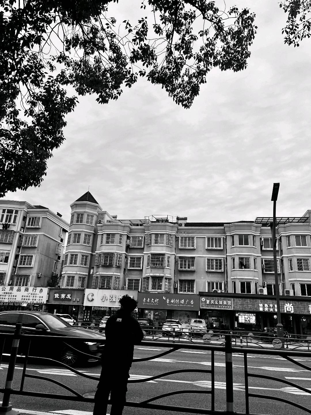 闲置的手**材料的一天200不是问题，前期不收学费，后期回本，懂感恩就行