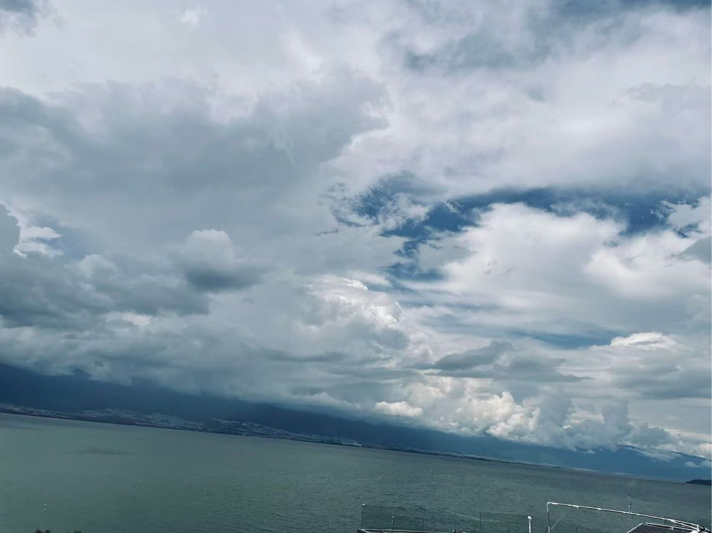 手里有大量实体执照，法人配合，寻找其他项目（亚马逊等）