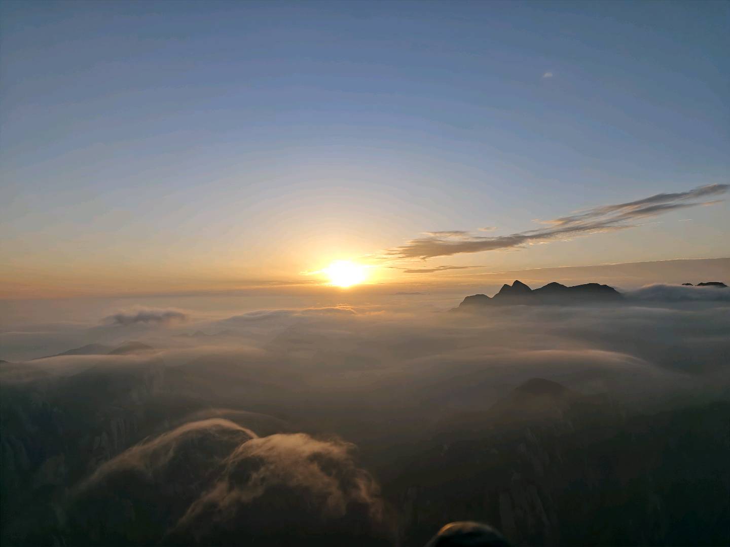 自家有服装厂，涉及到服装的方方面面都可以做